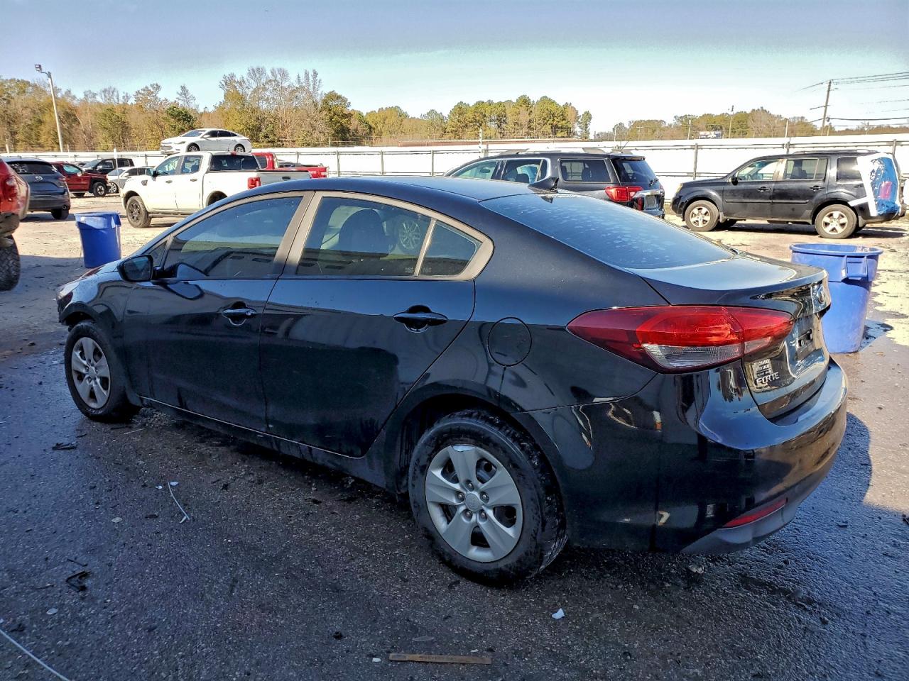 2017 KIA FORTE LX photo 4