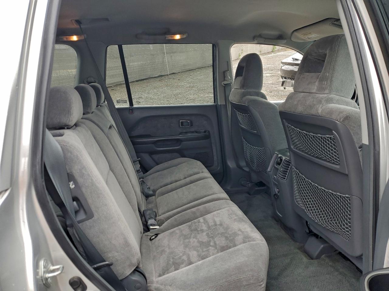 2005 HONDA PILOT photo 11