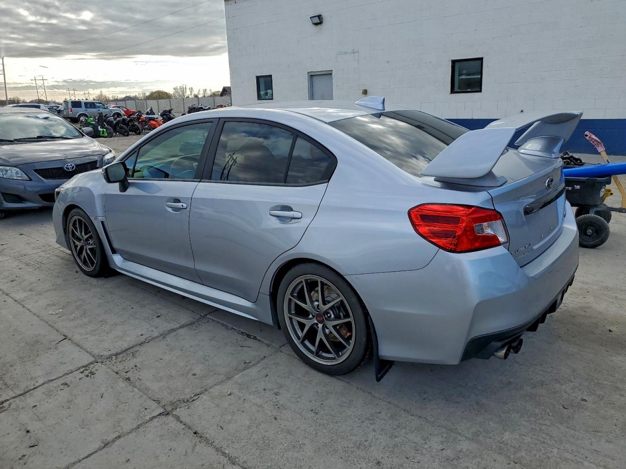 2017 SUBARU WRX STI LIMITED photo 4