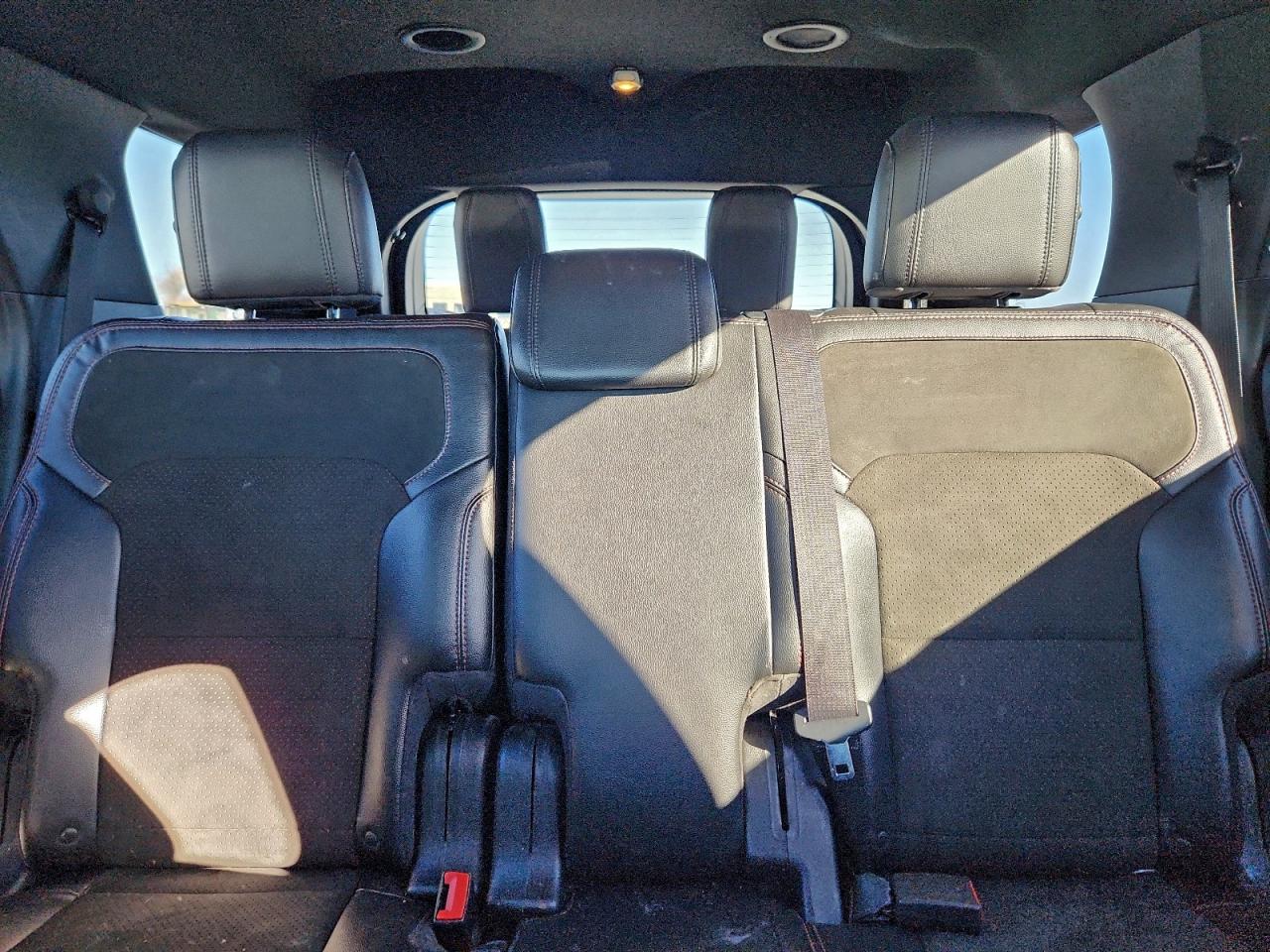 2018 FORD EXPLORER XLT photo 28