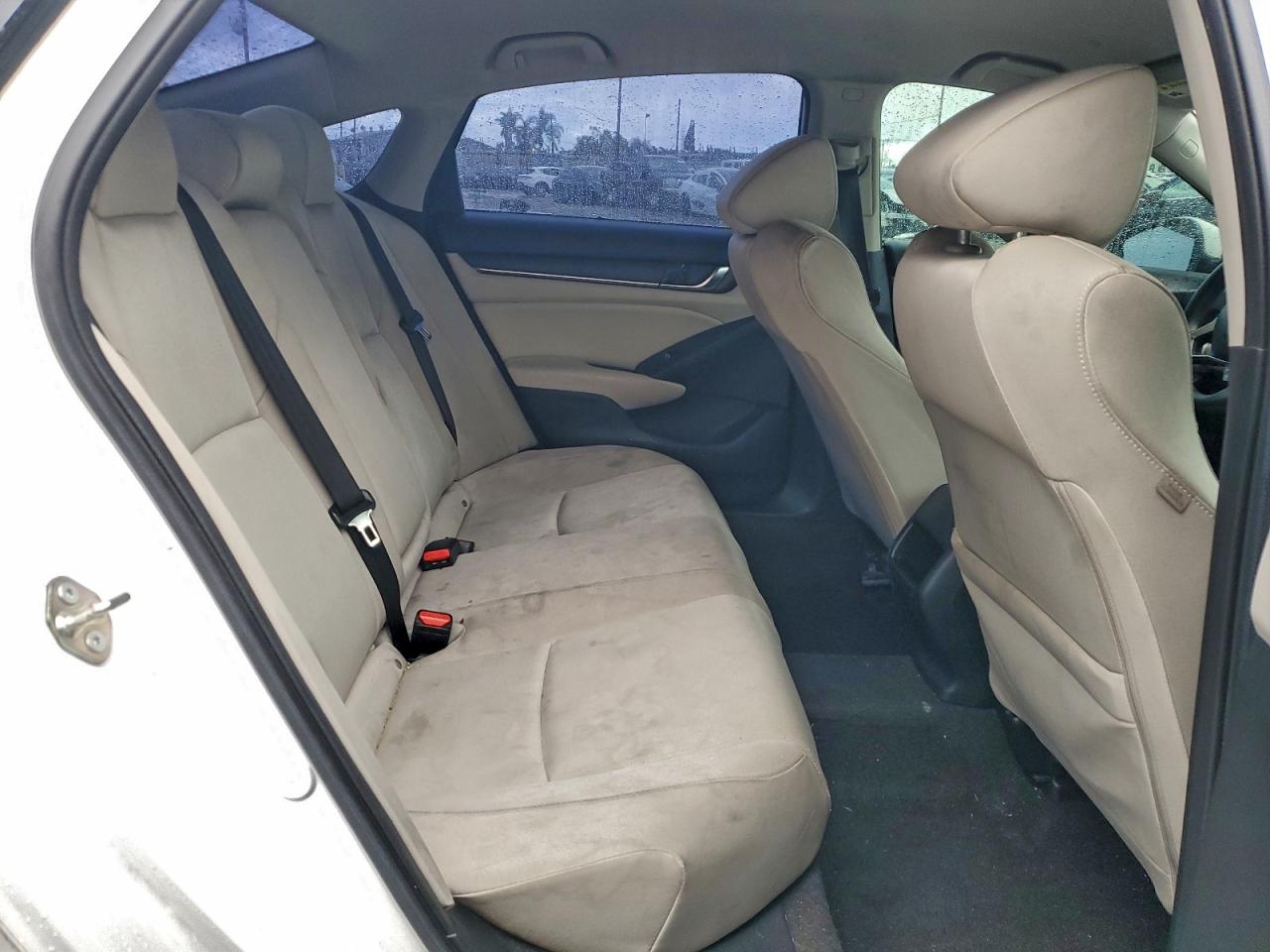 2020 HONDA ACCORD LX photo 28