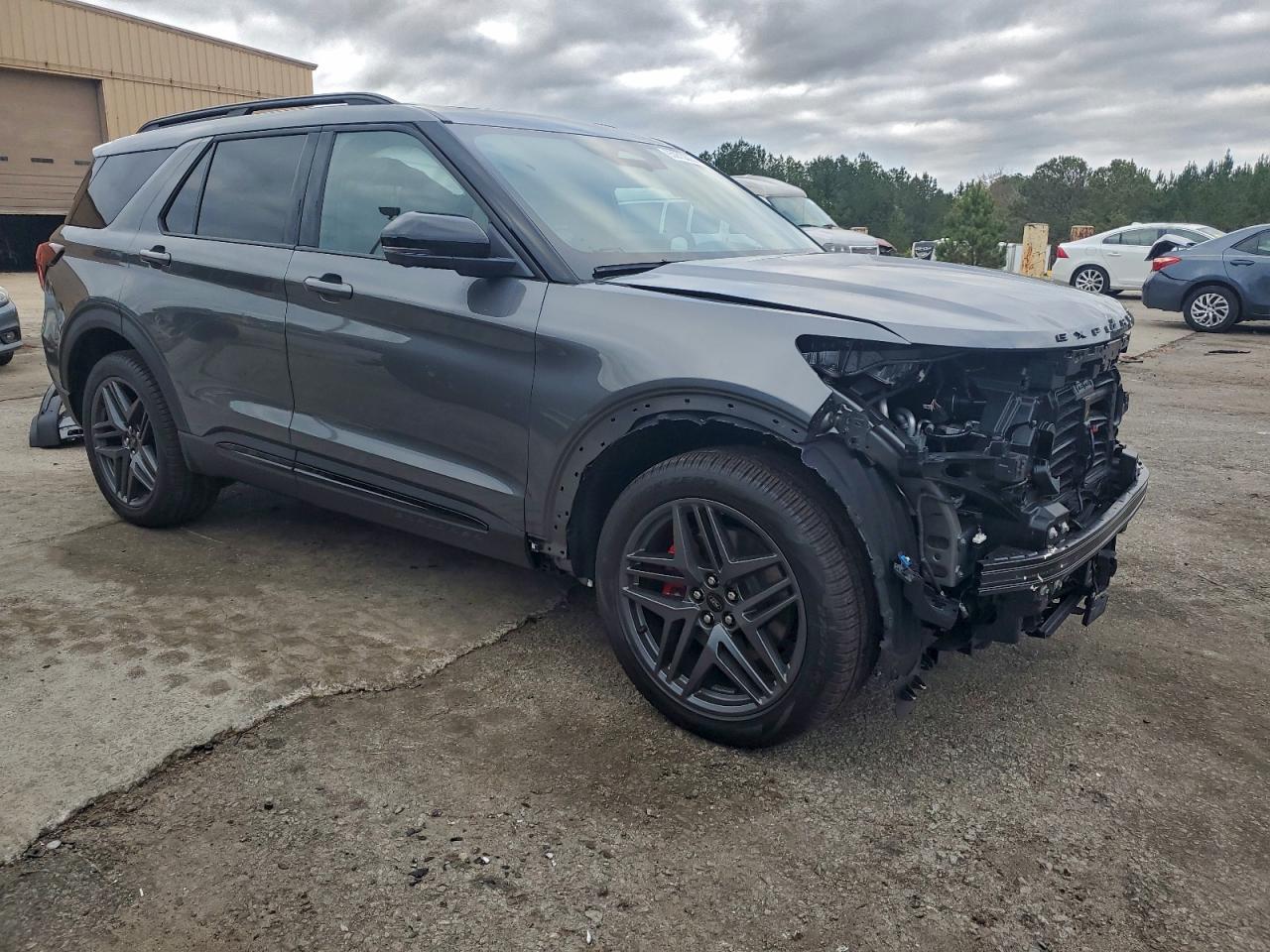 2025 FORD EXPLORER ST photo 4