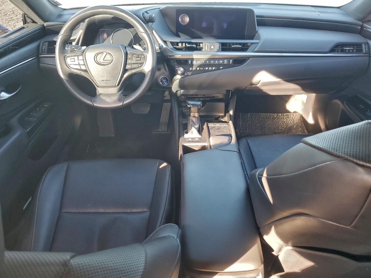 2021 LEXUS ES 300H BASE photo 8