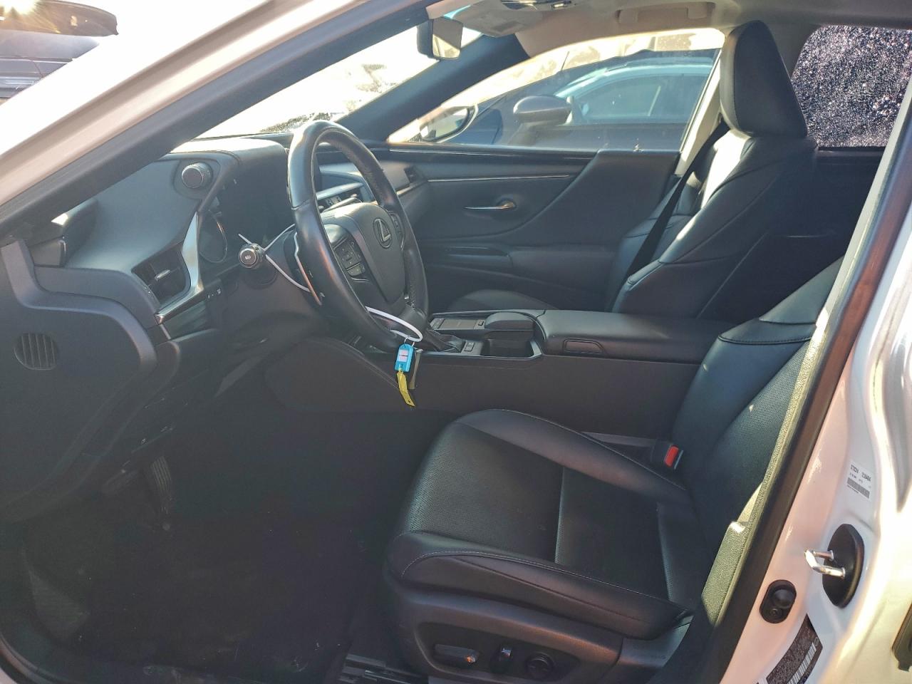 2021 LEXUS ES 300H BASE photo 7