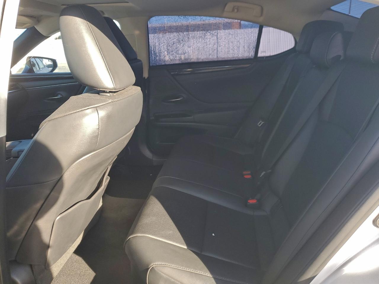 2021 LEXUS ES 300H BASE photo 10