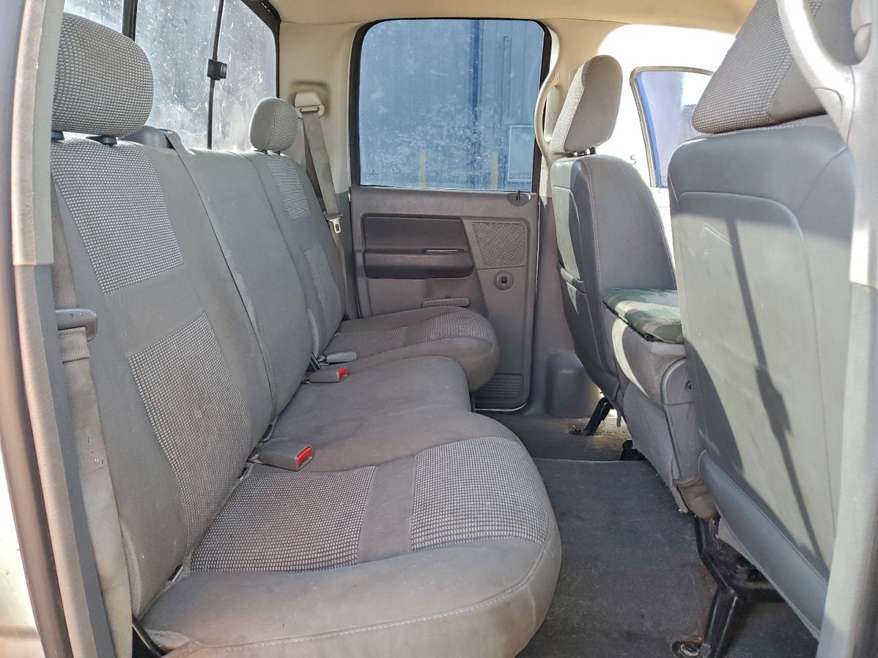 2006 DODGE RAM 1500 ST photo 28