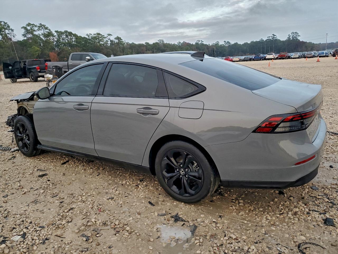 2025 HONDA ACCORD SE photo 2