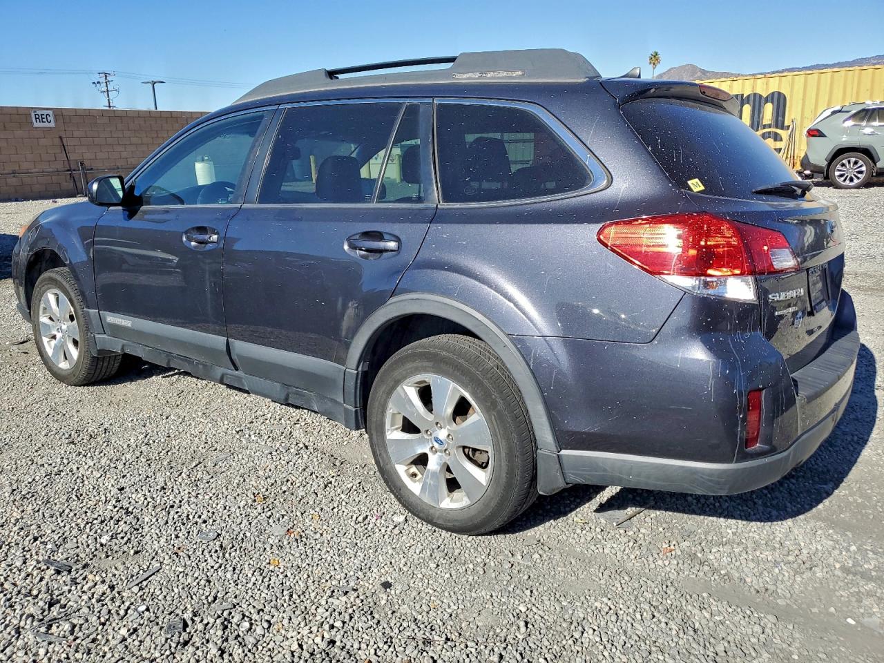 2012 SUBARU OUTBACK 3.6R LIMITED photo 2