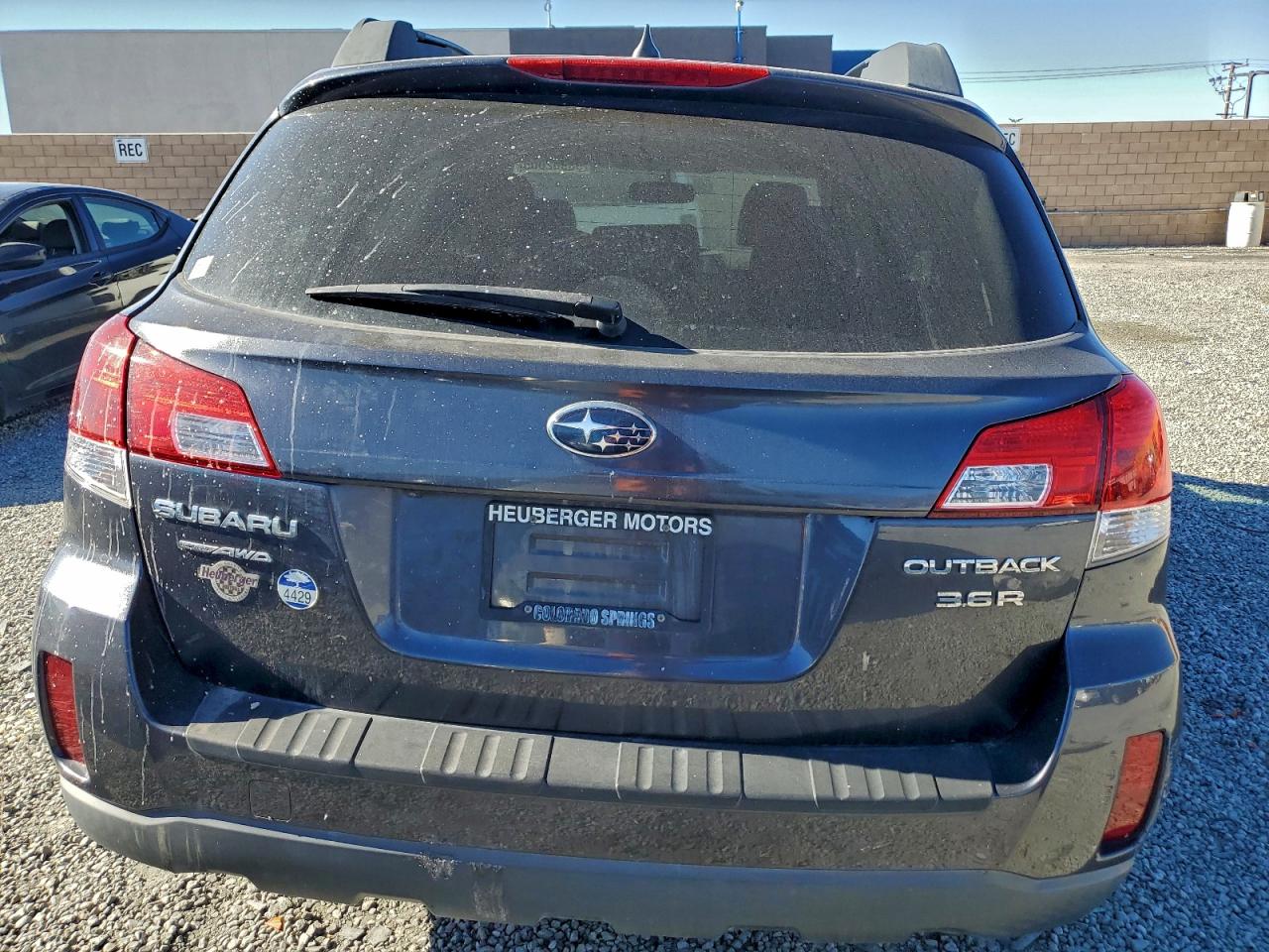 2012 SUBARU OUTBACK 3.6R LIMITED photo 6
