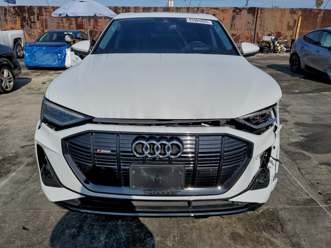 2021 AUDI E-TRON SPORTBACK PRESTIGE photo 5