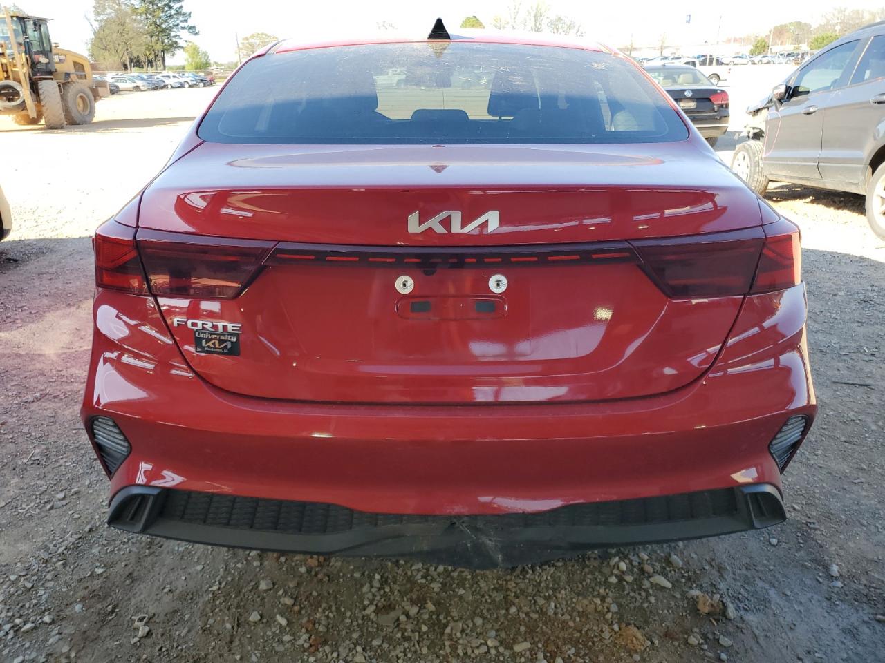 2024 KIA FORTE LX photo 6