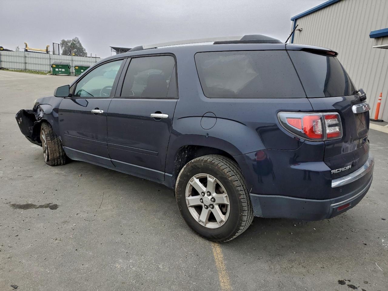 2015 GMC ACADIA SLE photo 2