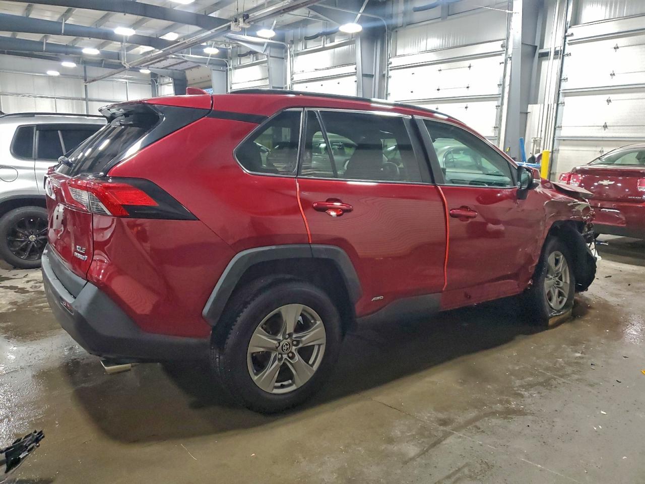 2022 TOYOTA RAV4 XLE photo 7