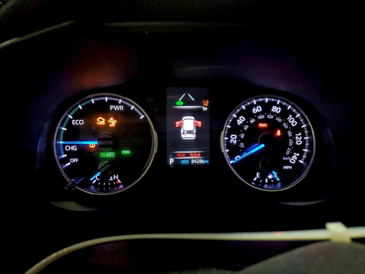 2022 TOYOTA RAV4 XLE photo 25
