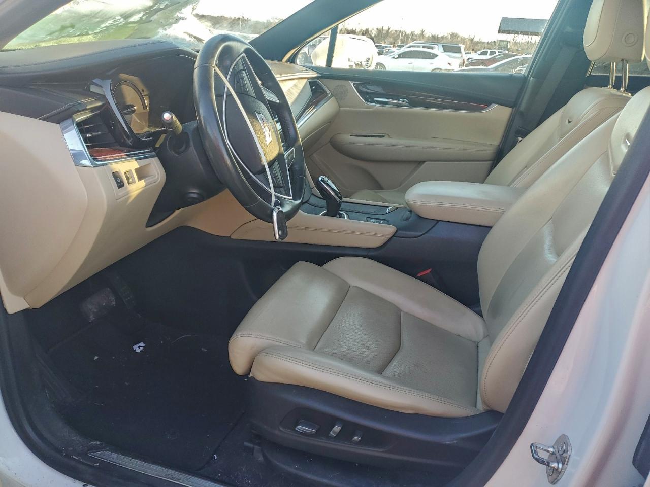 2017 CADILLAC XT5 photo 7