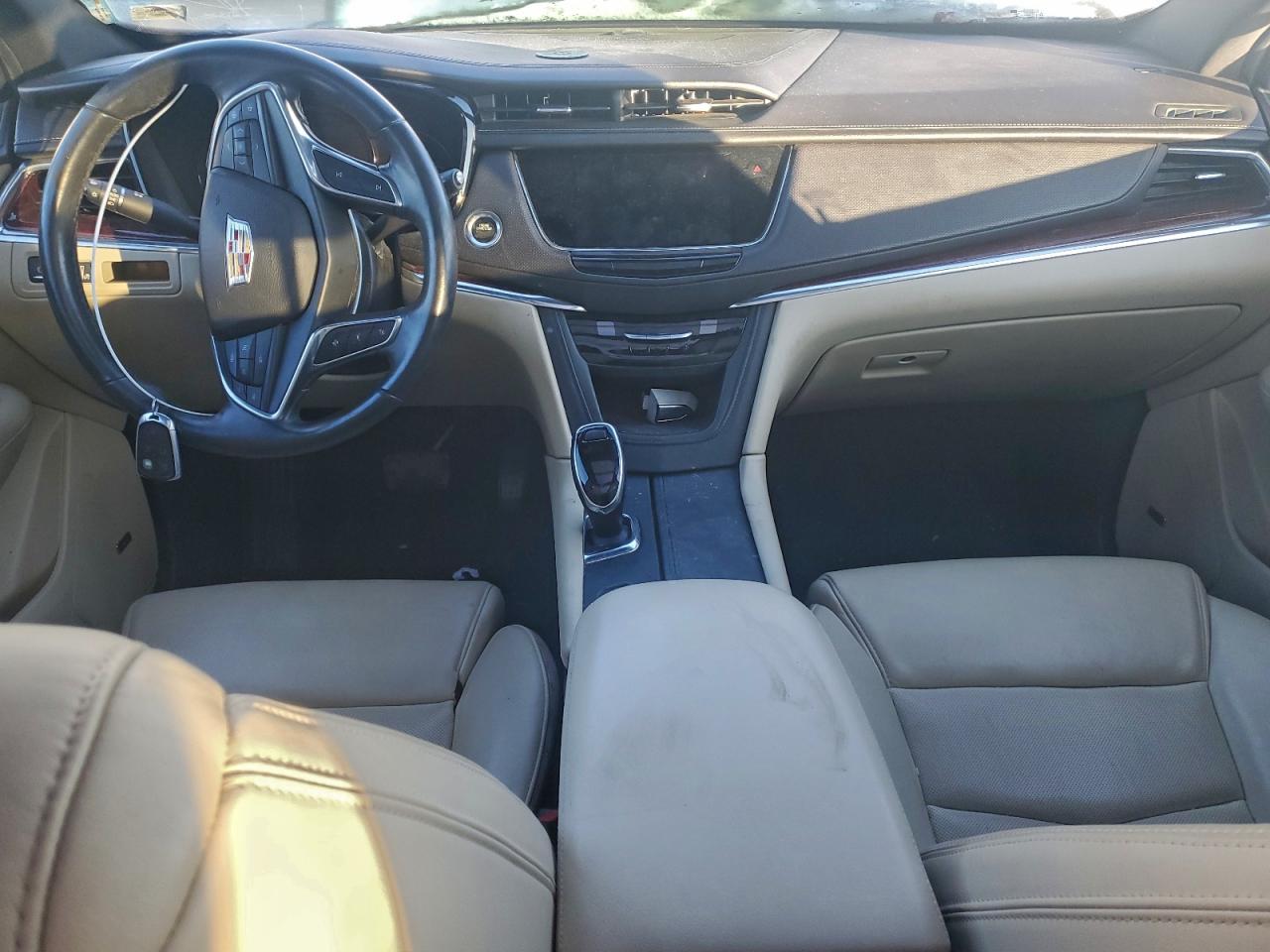 2017 CADILLAC XT5 photo 8