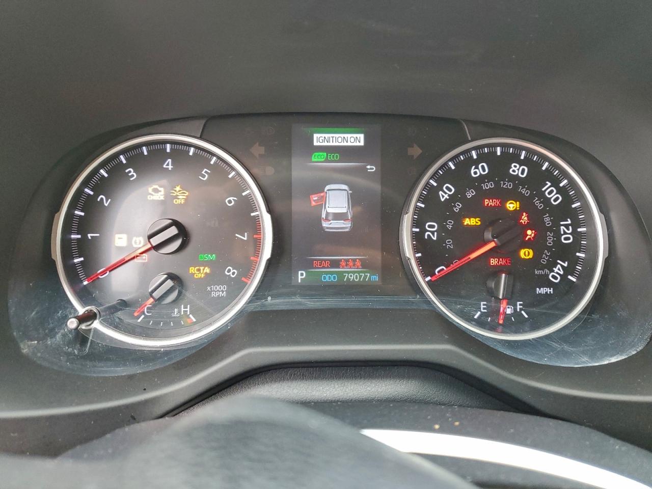 2022 TOYOTA RAV4 XLE photo 17
