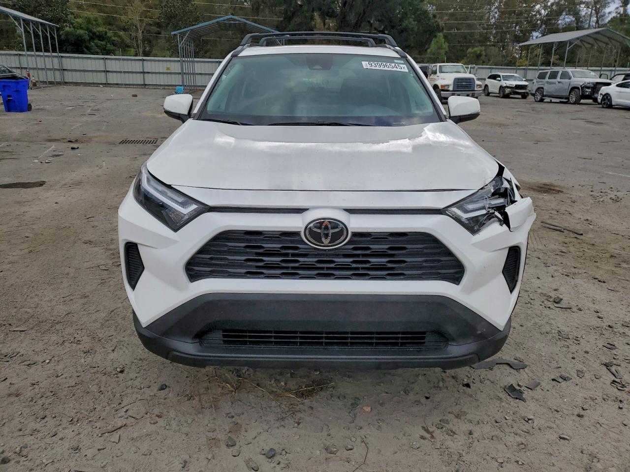 2022 TOYOTA RAV4 XLE photo 9