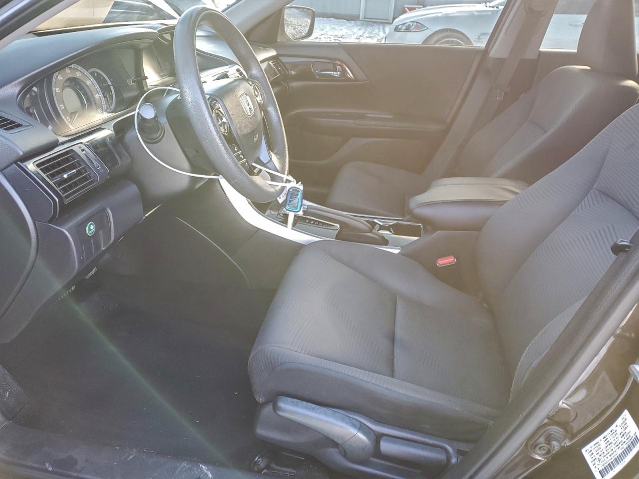 2017 HONDA ACCORD LX photo 7