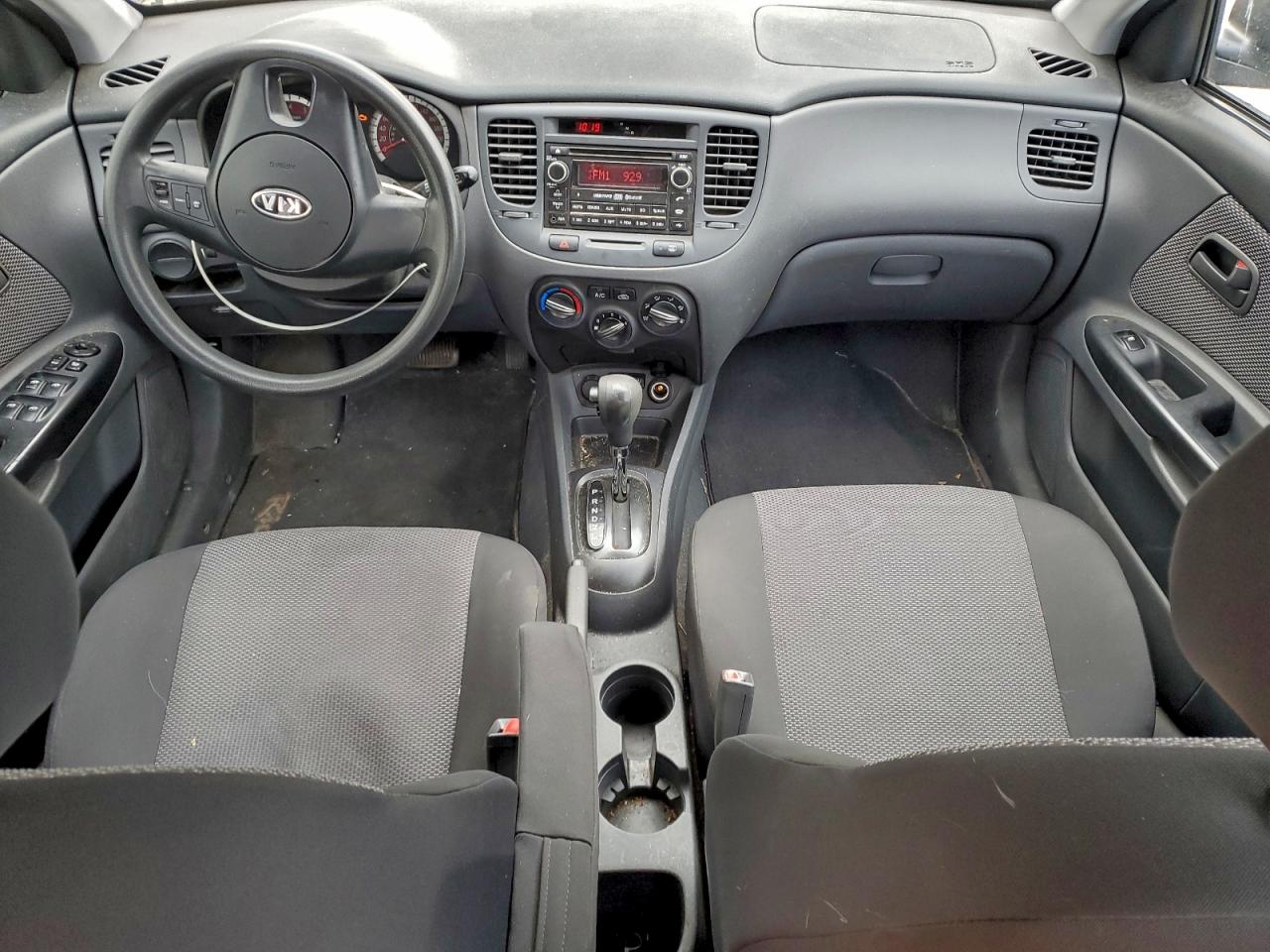 2010 KIA RIO photo 8