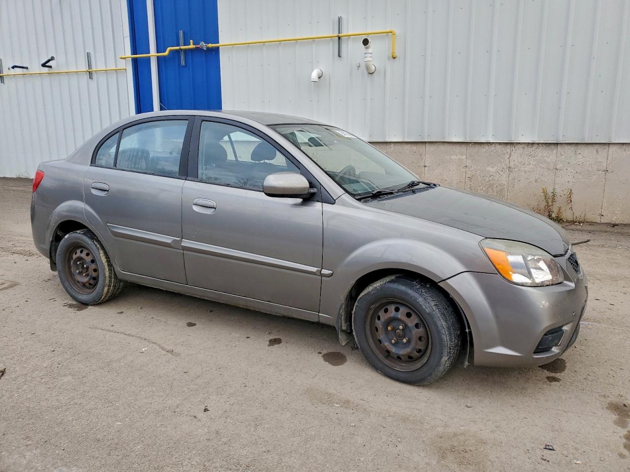 2010 KIA RIO photo 4