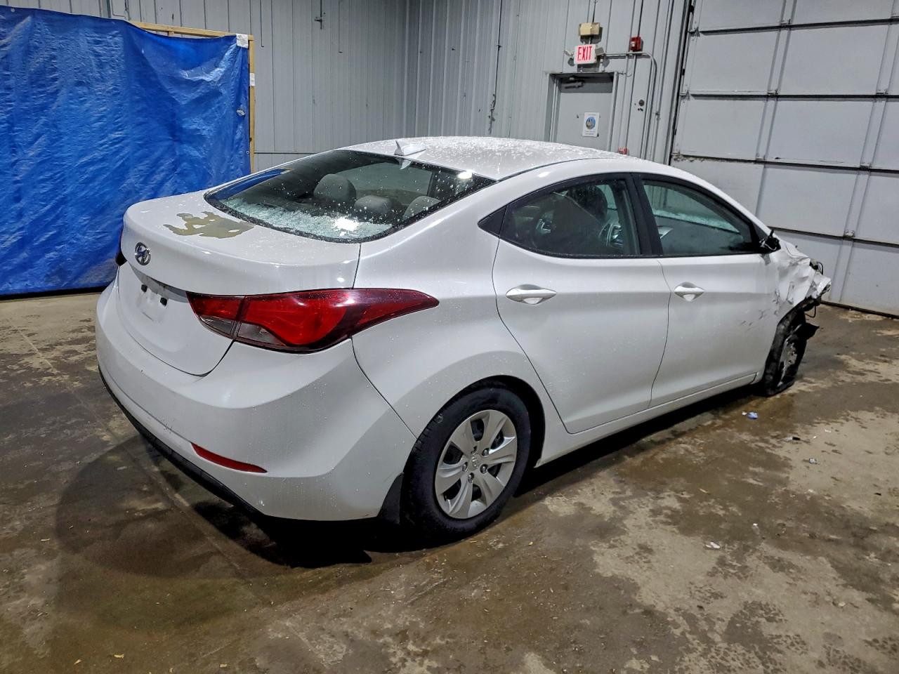 2016 HYUNDAI ELANTRA photo 3