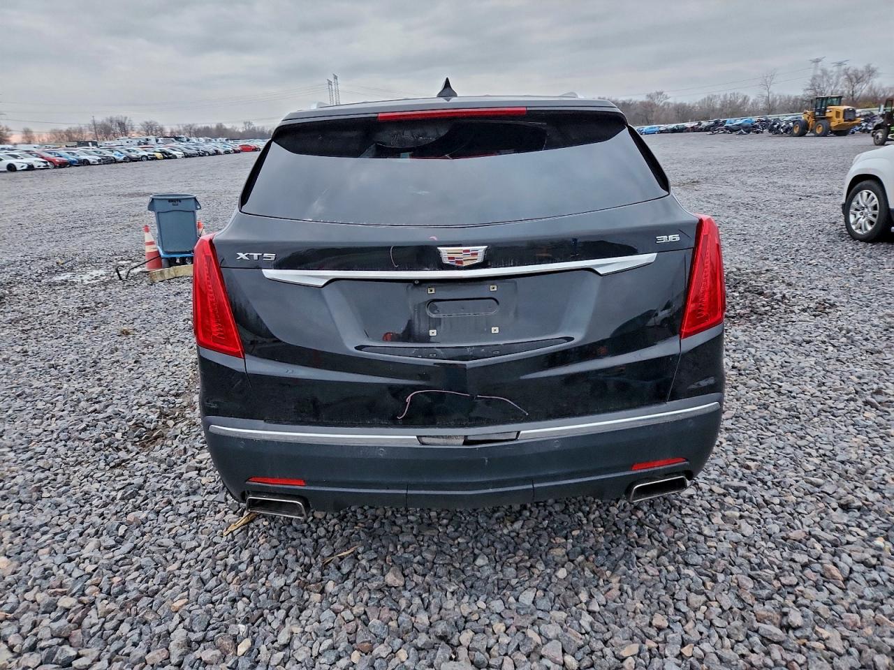 2017 CADILLAC XT5 photo 11