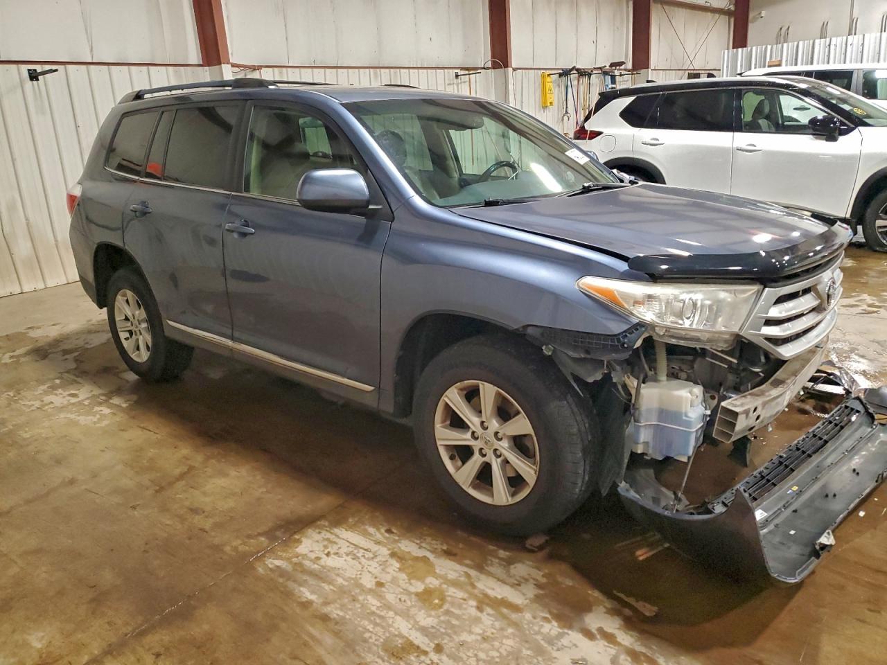 2012 TOYOTA HIGHLANDER SE photo 4