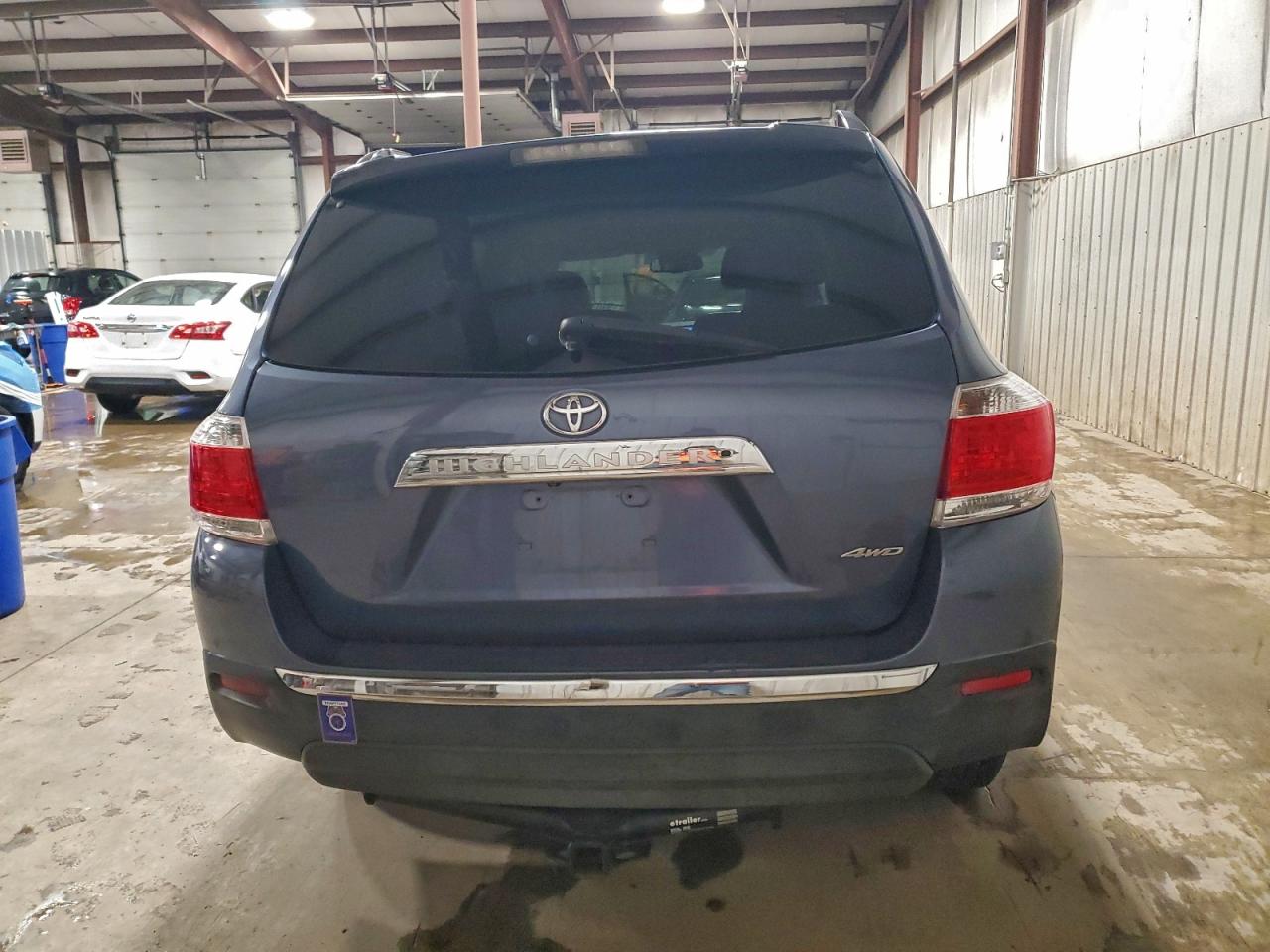2012 TOYOTA HIGHLANDER SE photo 6