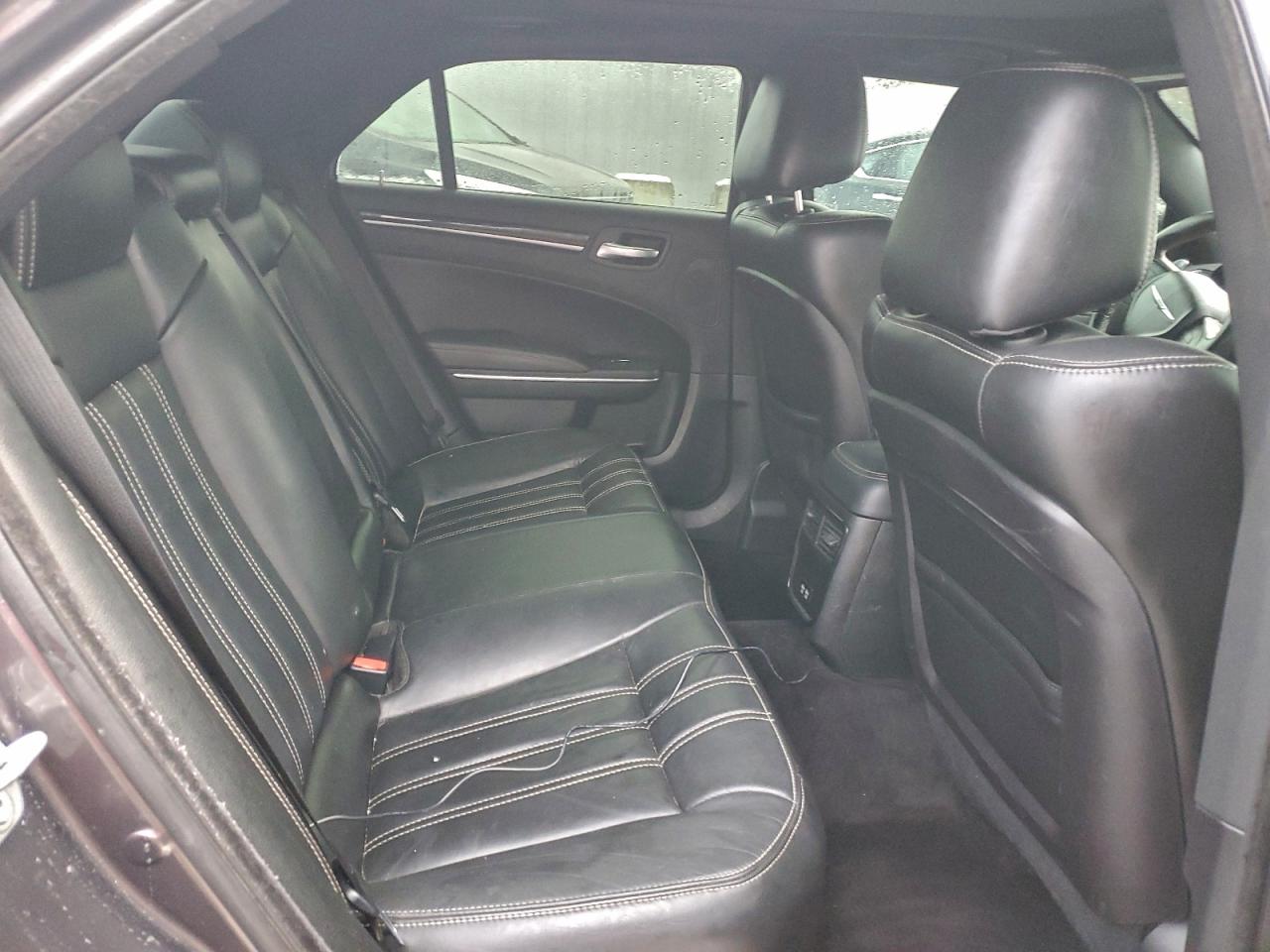 2018 CHRYSLER 300 S photo 19