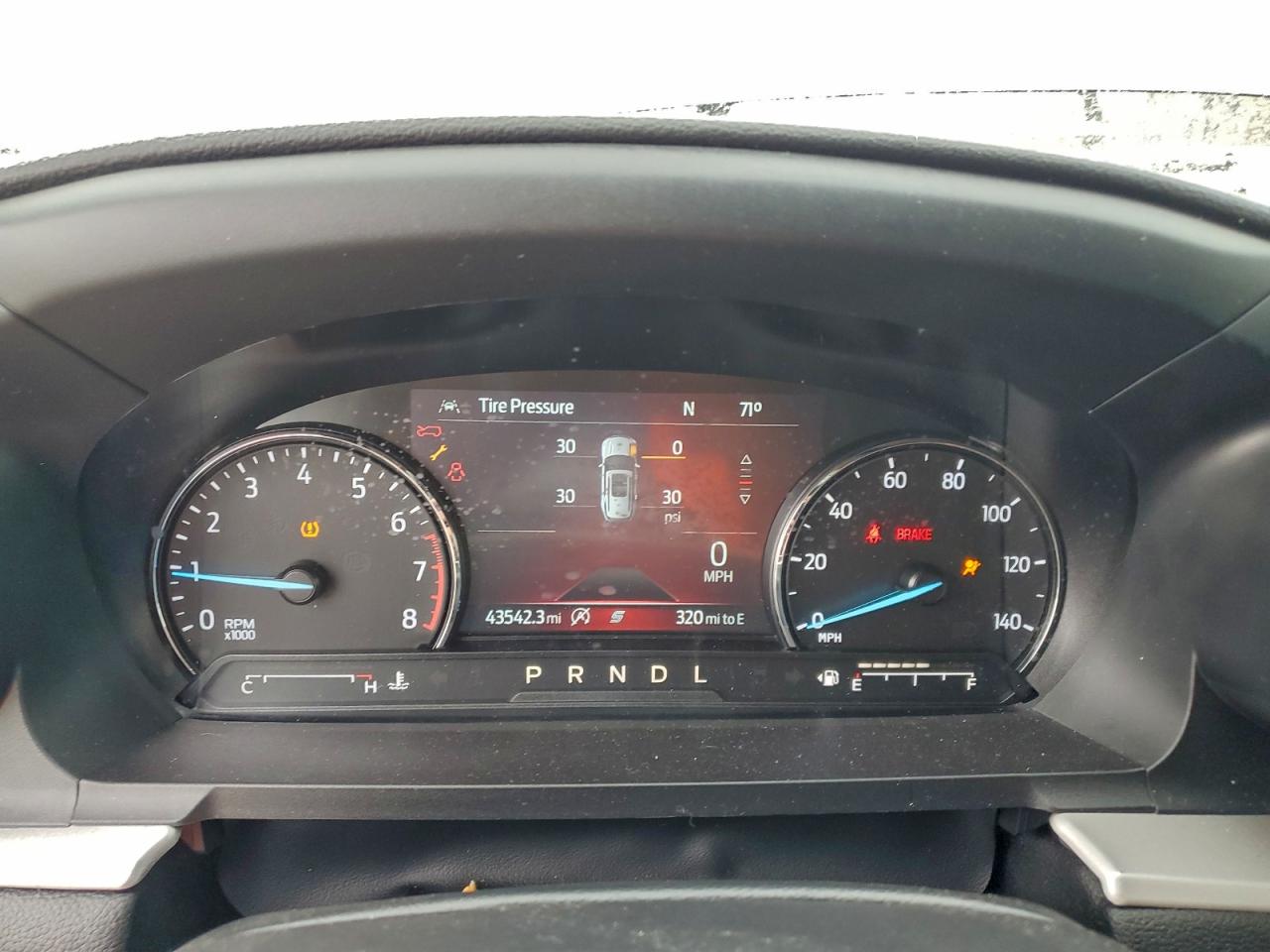 2024 FORD EXPLORER XLT photo 9