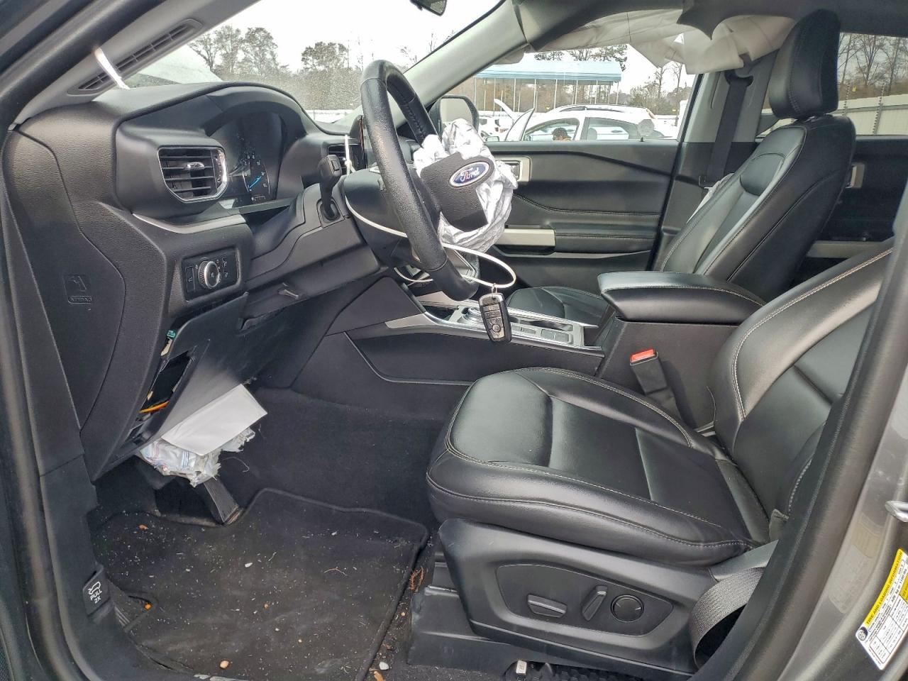 2024 FORD EXPLORER XLT photo 7