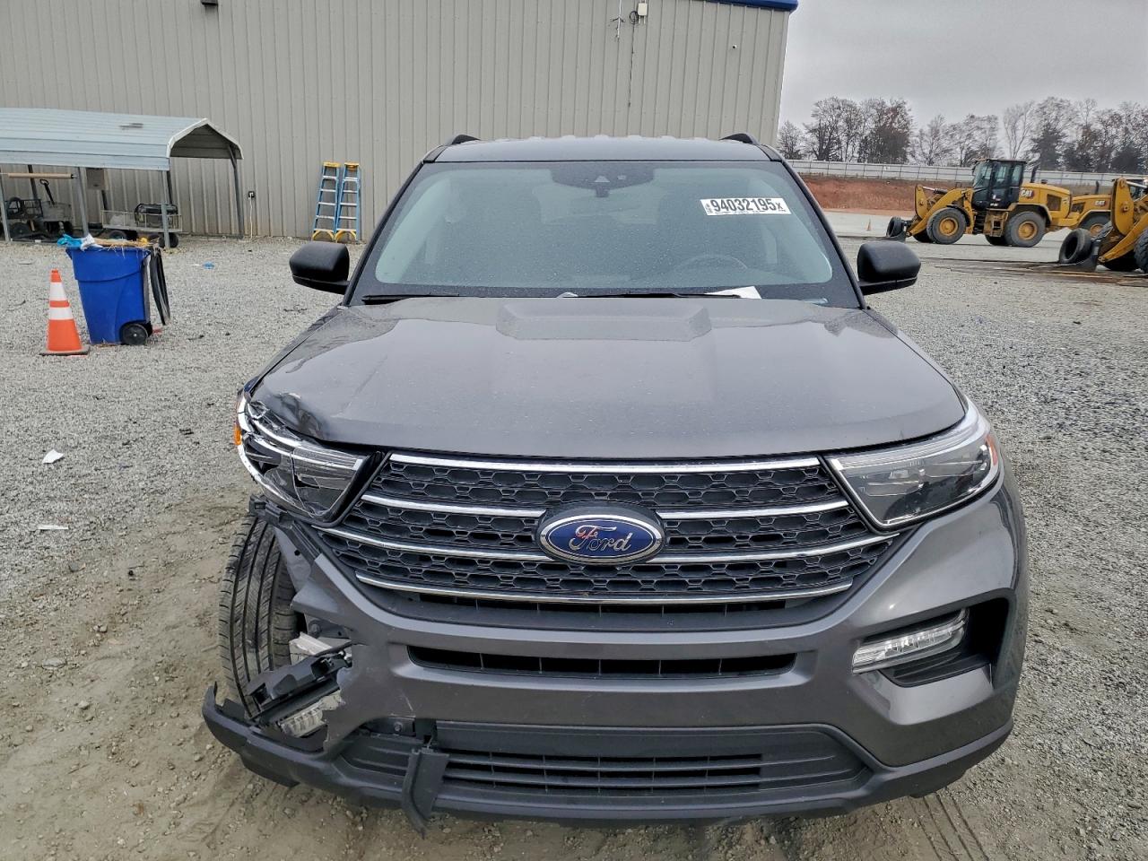 2024 FORD EXPLORER XLT photo 5