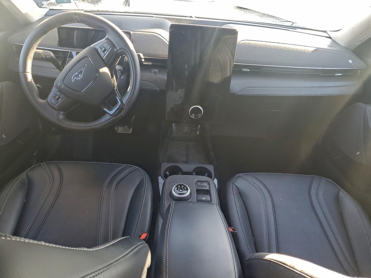 2021 FORD MUSTANG MACH-E PREMIUM photo 8