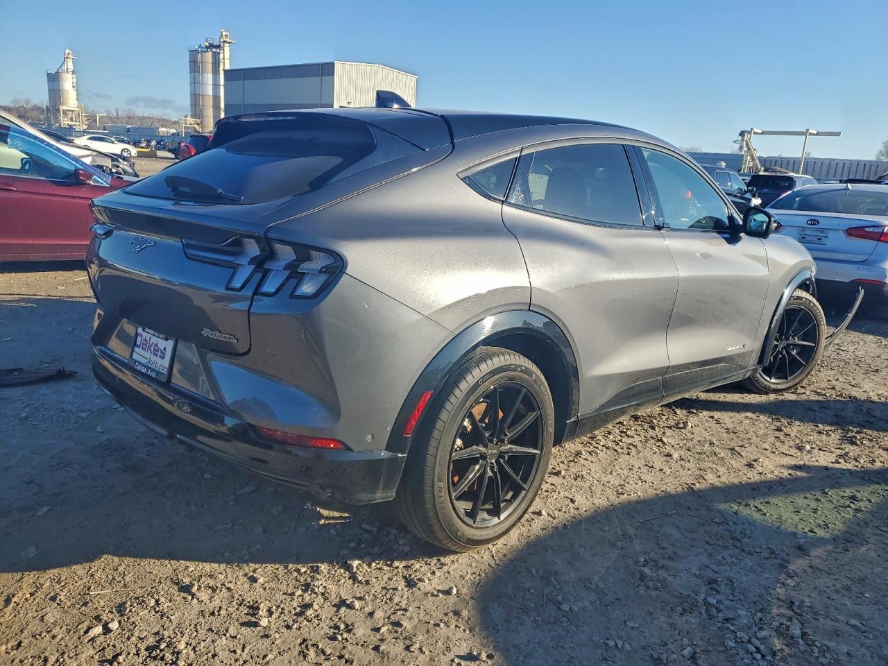 2021 FORD MUSTANG MACH-E PREMIUM photo 3