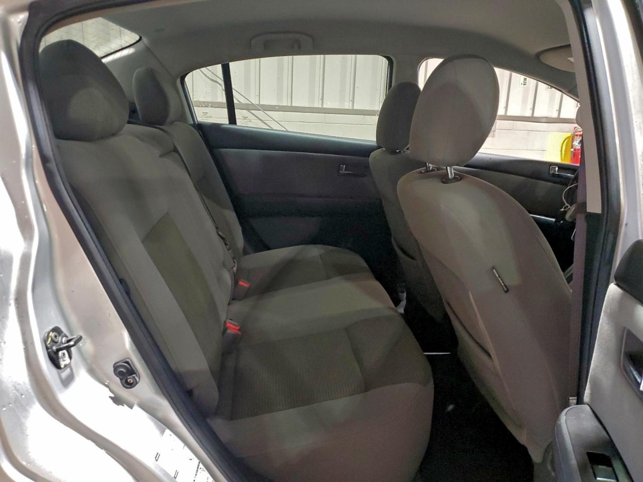 2010 NISSAN SENTRA 2.0 photo 28