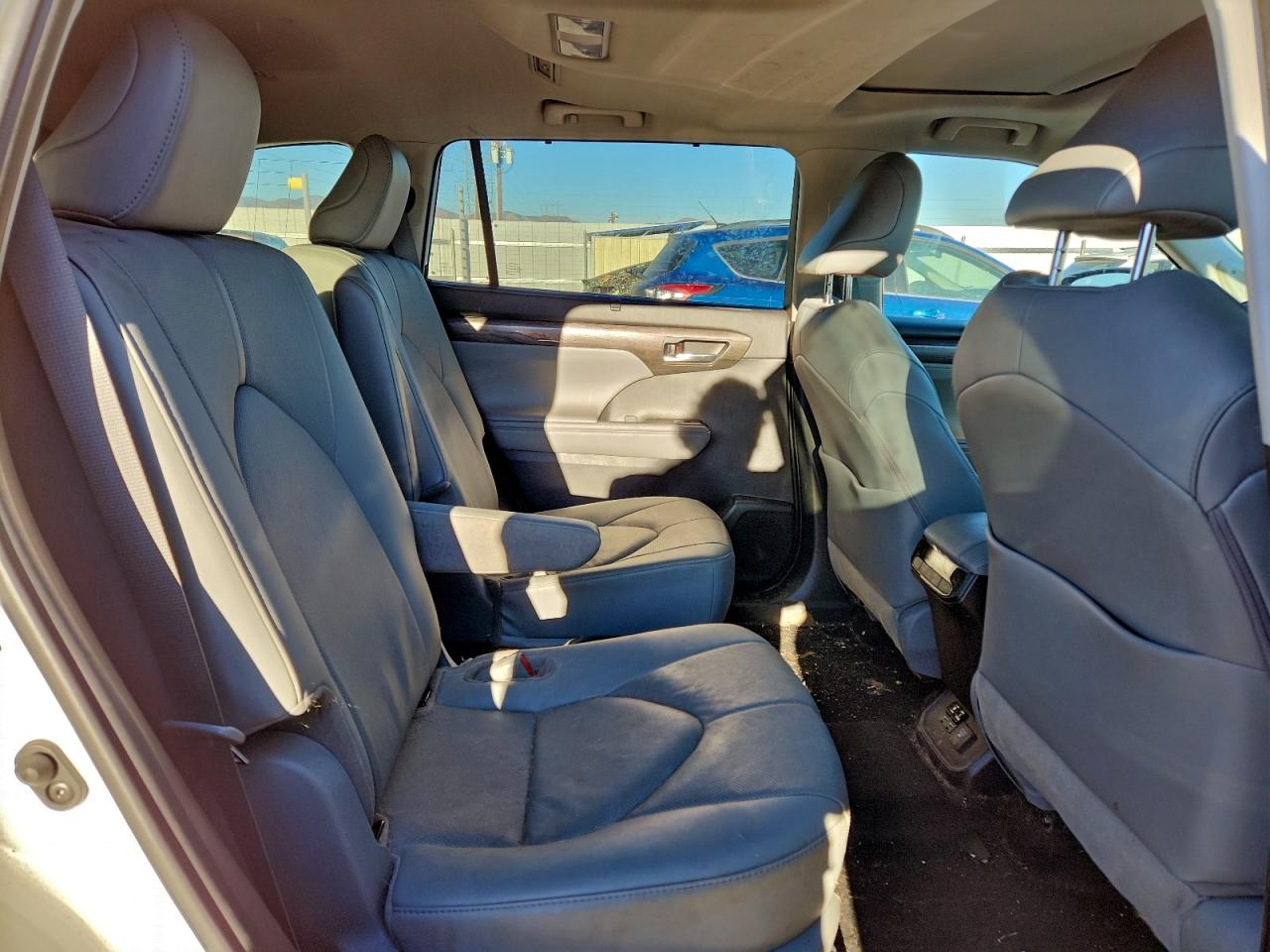 2021 TOYOTA HIGHLANDER HYBRID LIMITED photo 21