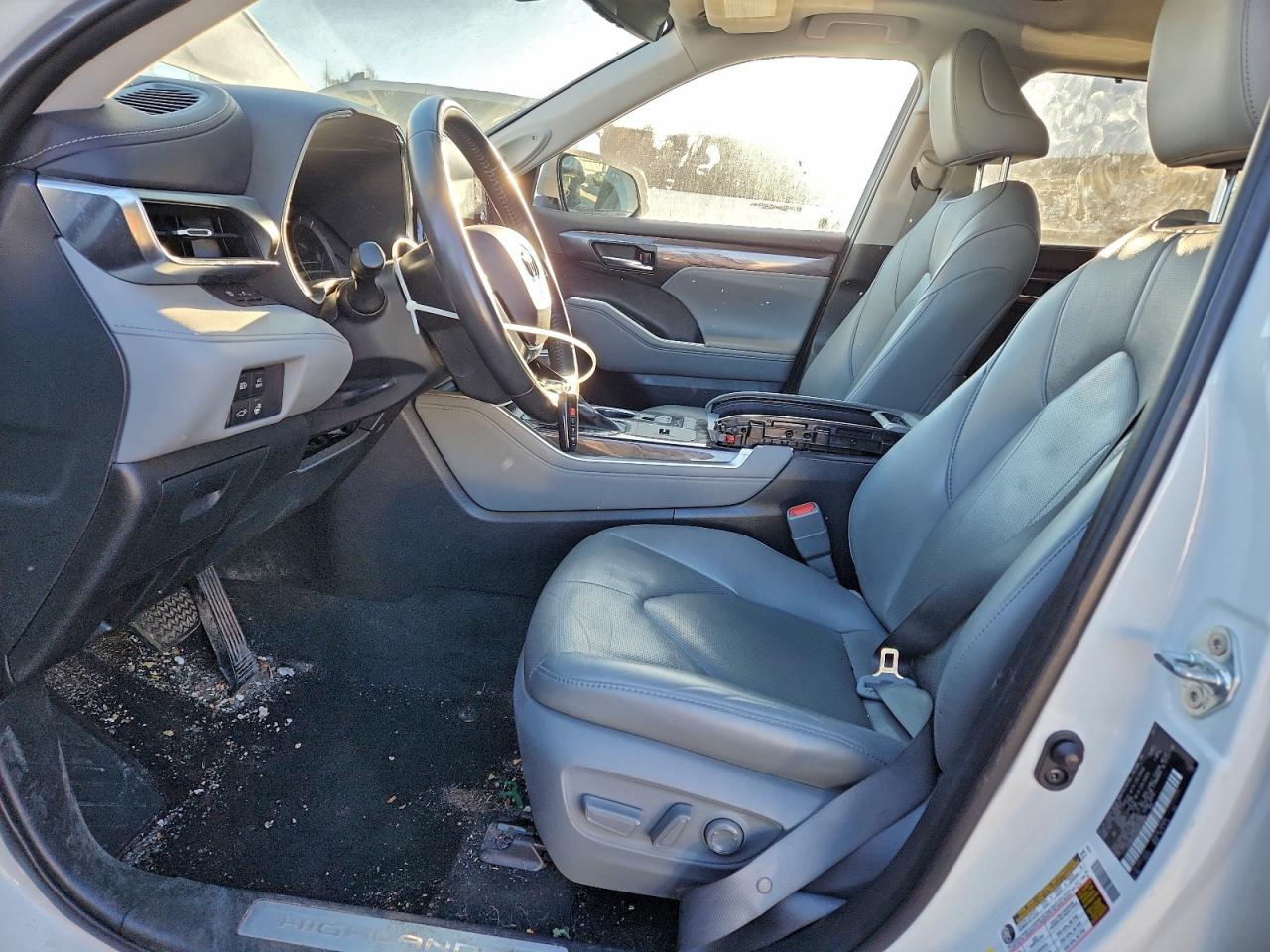 2021 TOYOTA HIGHLANDER HYBRID LIMITED photo 13