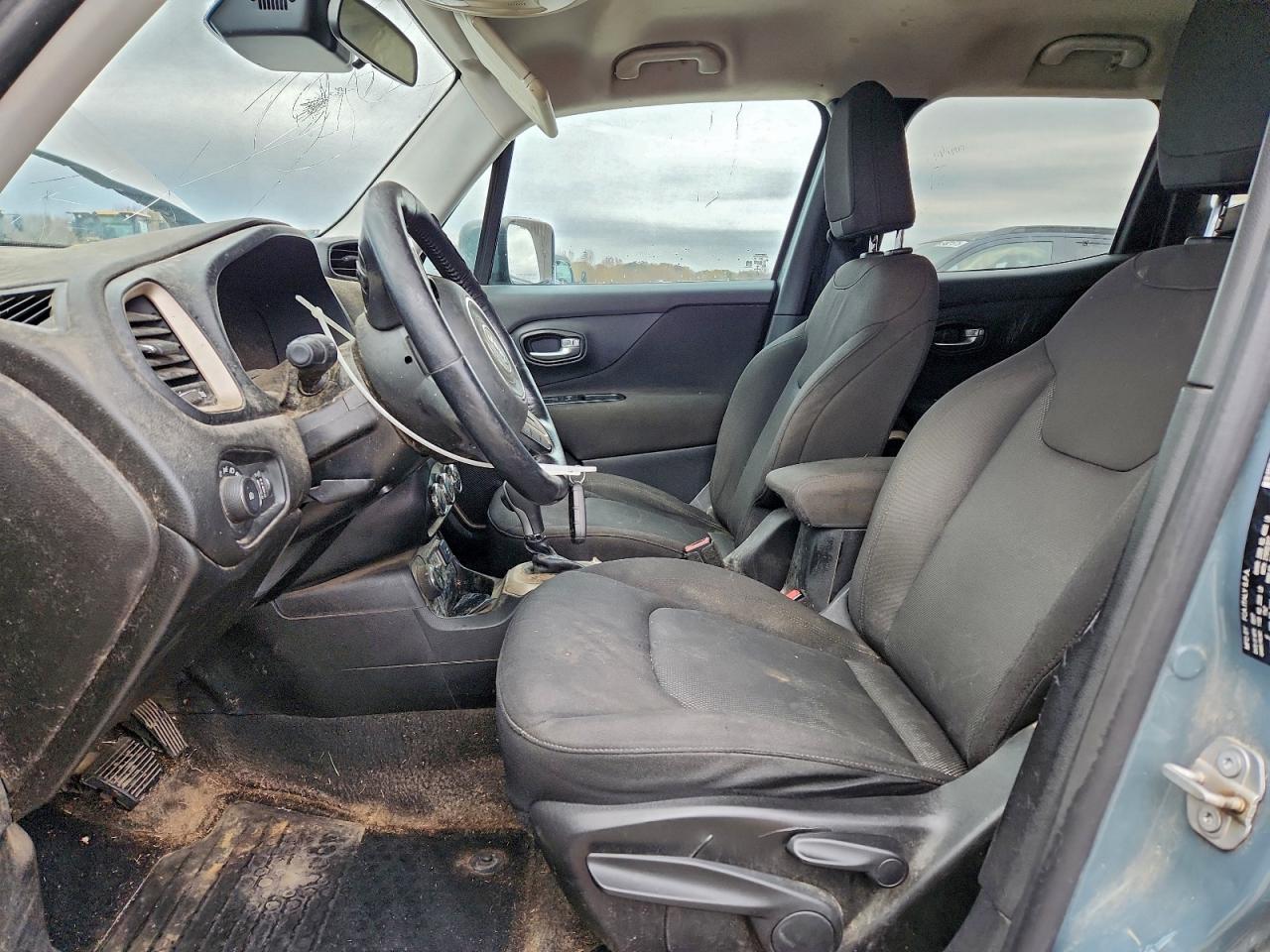 2017 JEEP RENEGADE LATITUDE photo 13