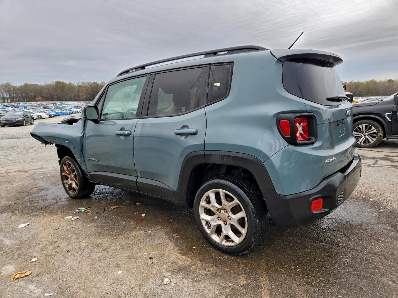 2017 JEEP RENEGADE LATITUDE photo 3