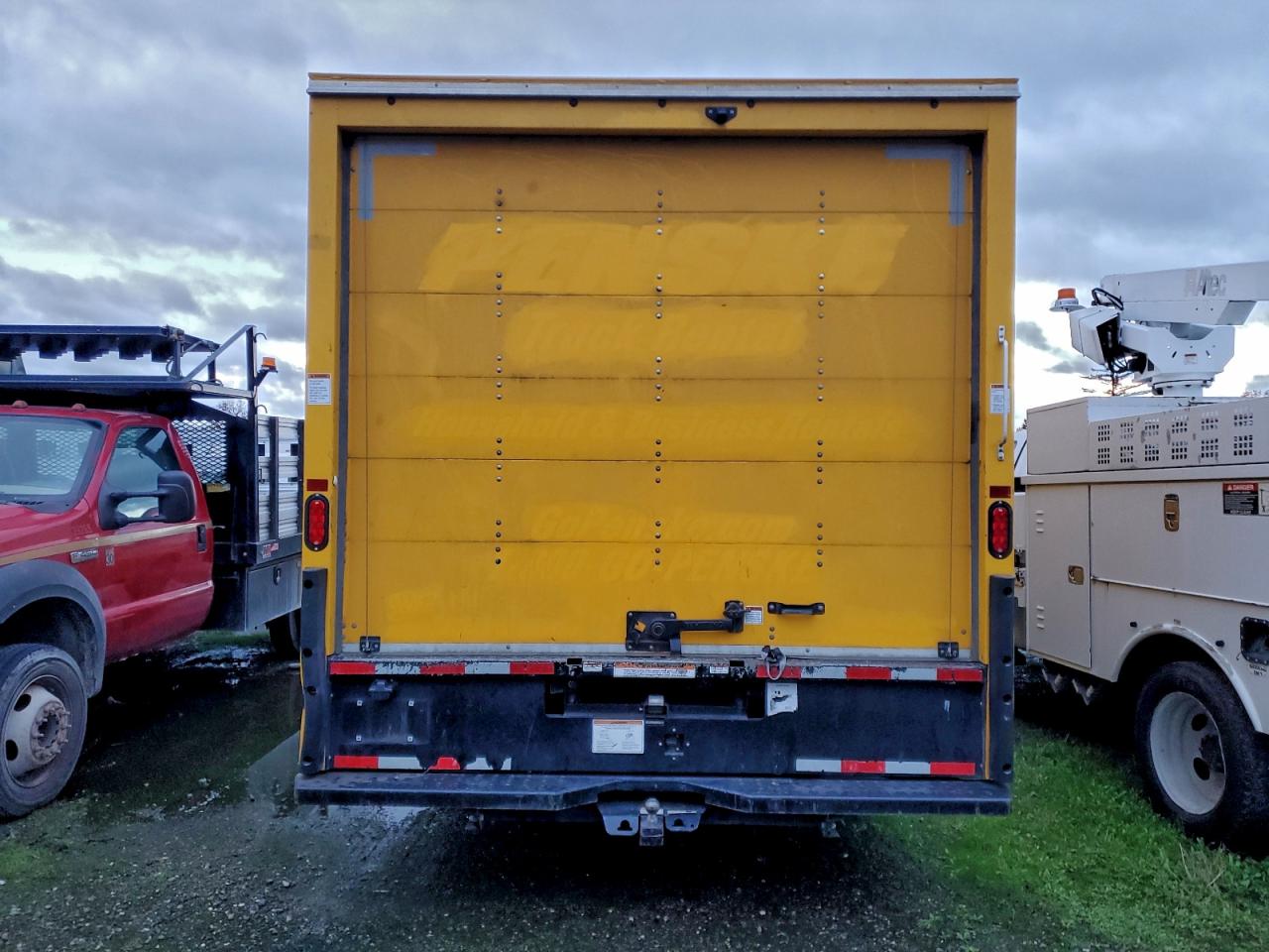 2022 GMC SAVANA BOX TRUCK photo 16