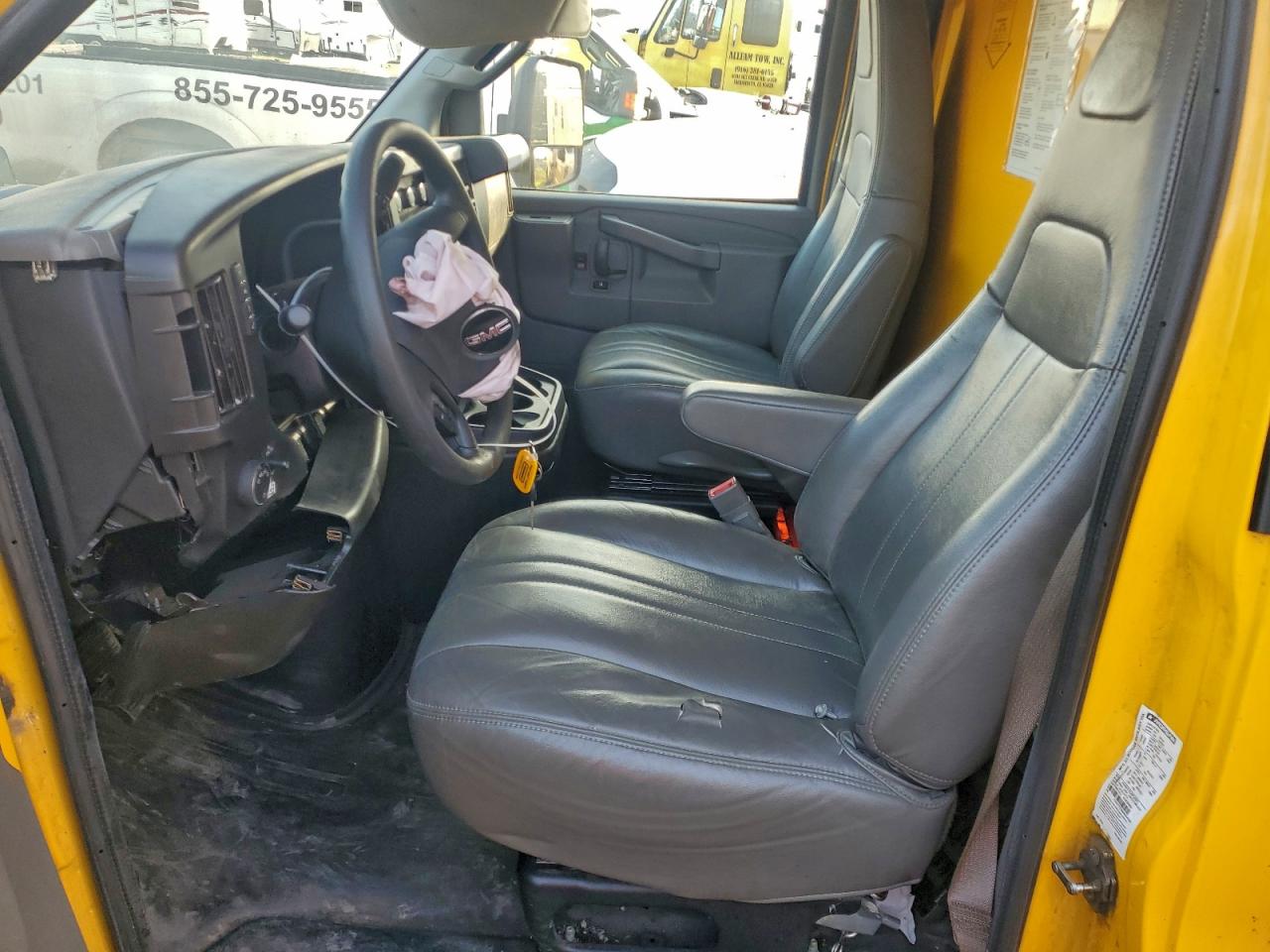 2022 GMC SAVANA BOX TRUCK photo 19