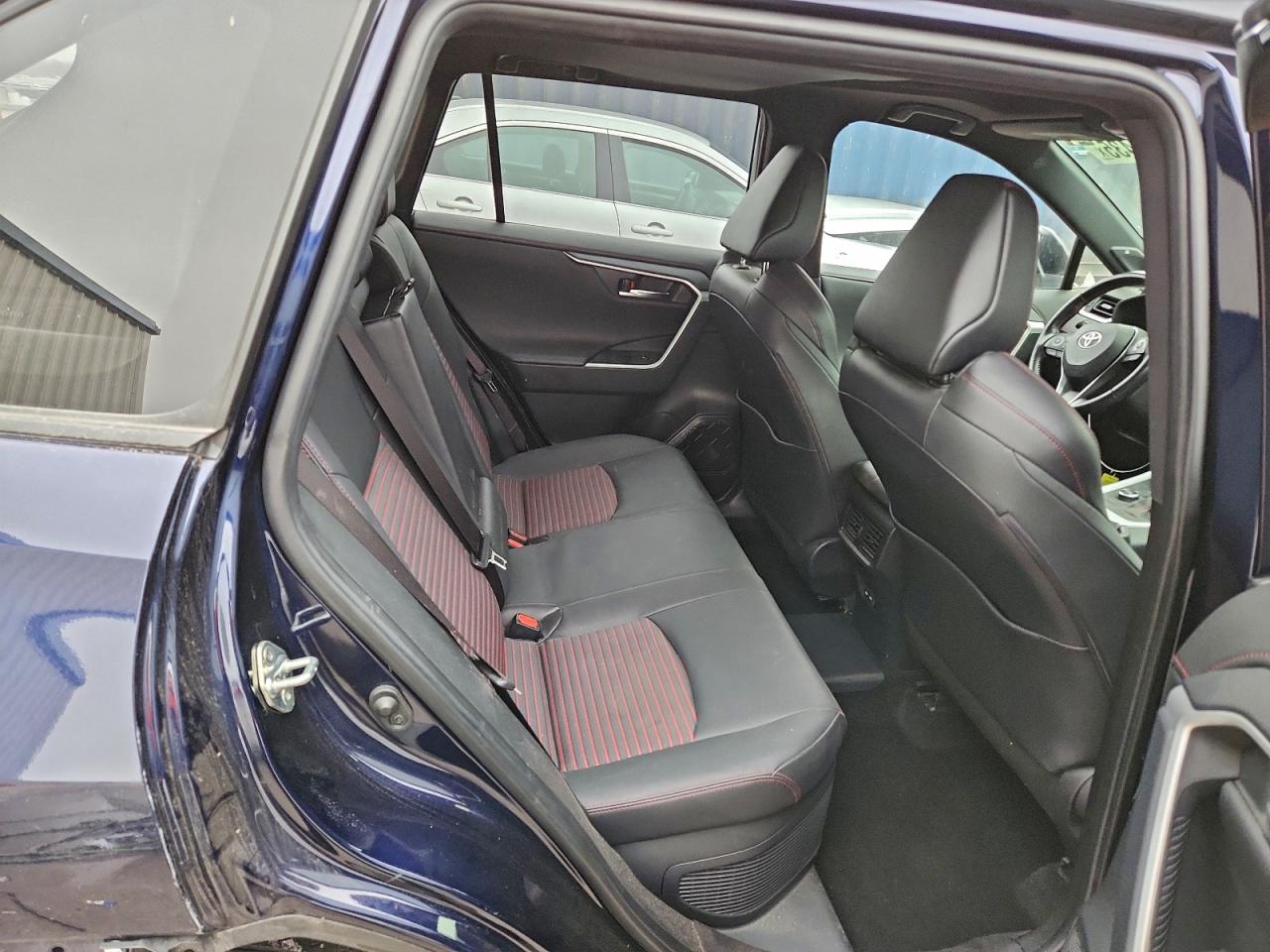 2022 TOYOTA RAV4 PRIME XSE photo 11