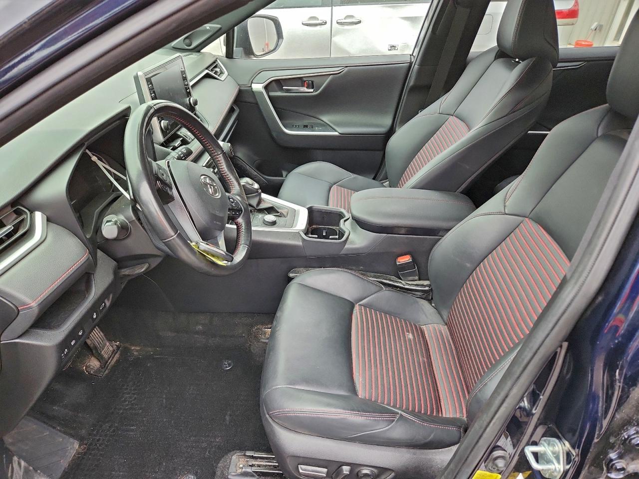 2022 TOYOTA RAV4 PRIME XSE photo 7