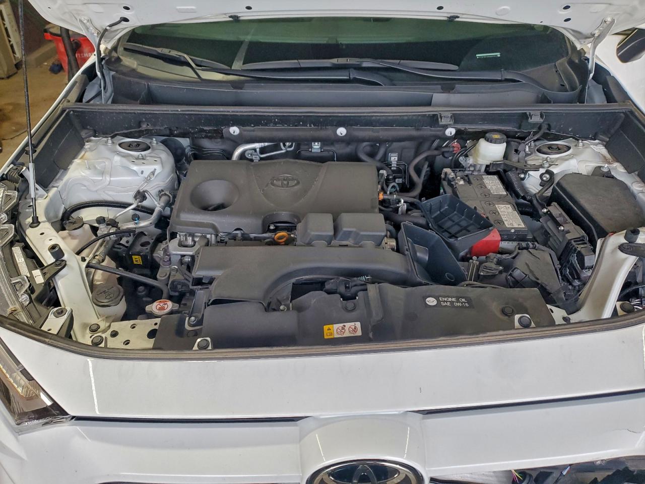2024 TOYOTA RAV4 XLE photo 23