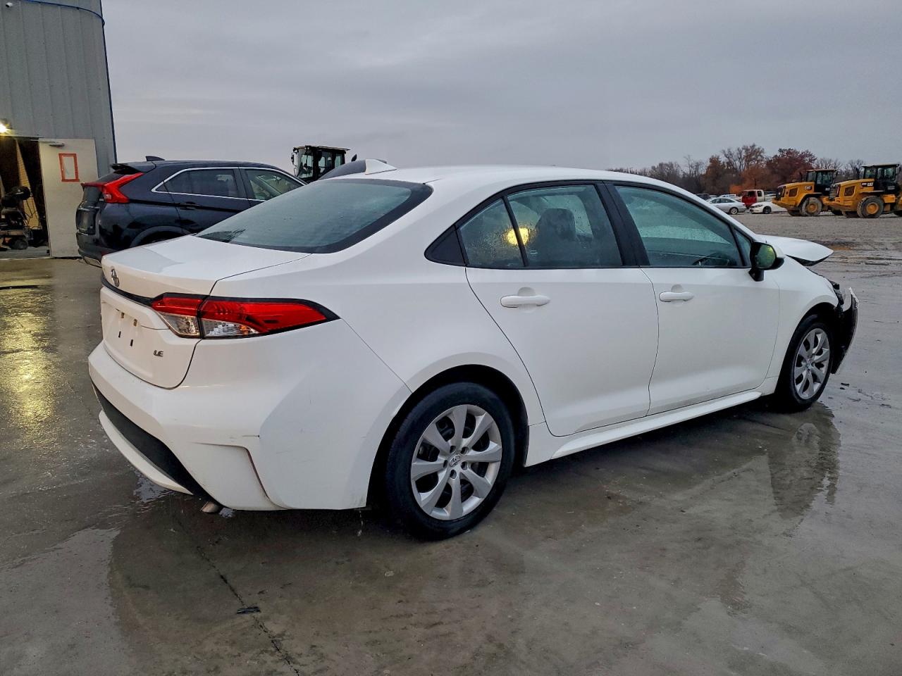 2021 TOYOTA COROLLA LE photo 5