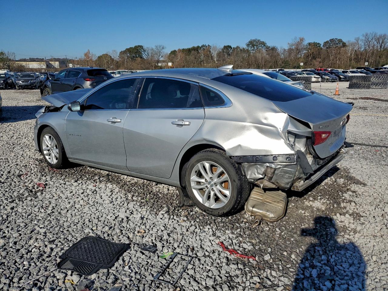 2017 CHEVROLET MALIBU LT photo 4
