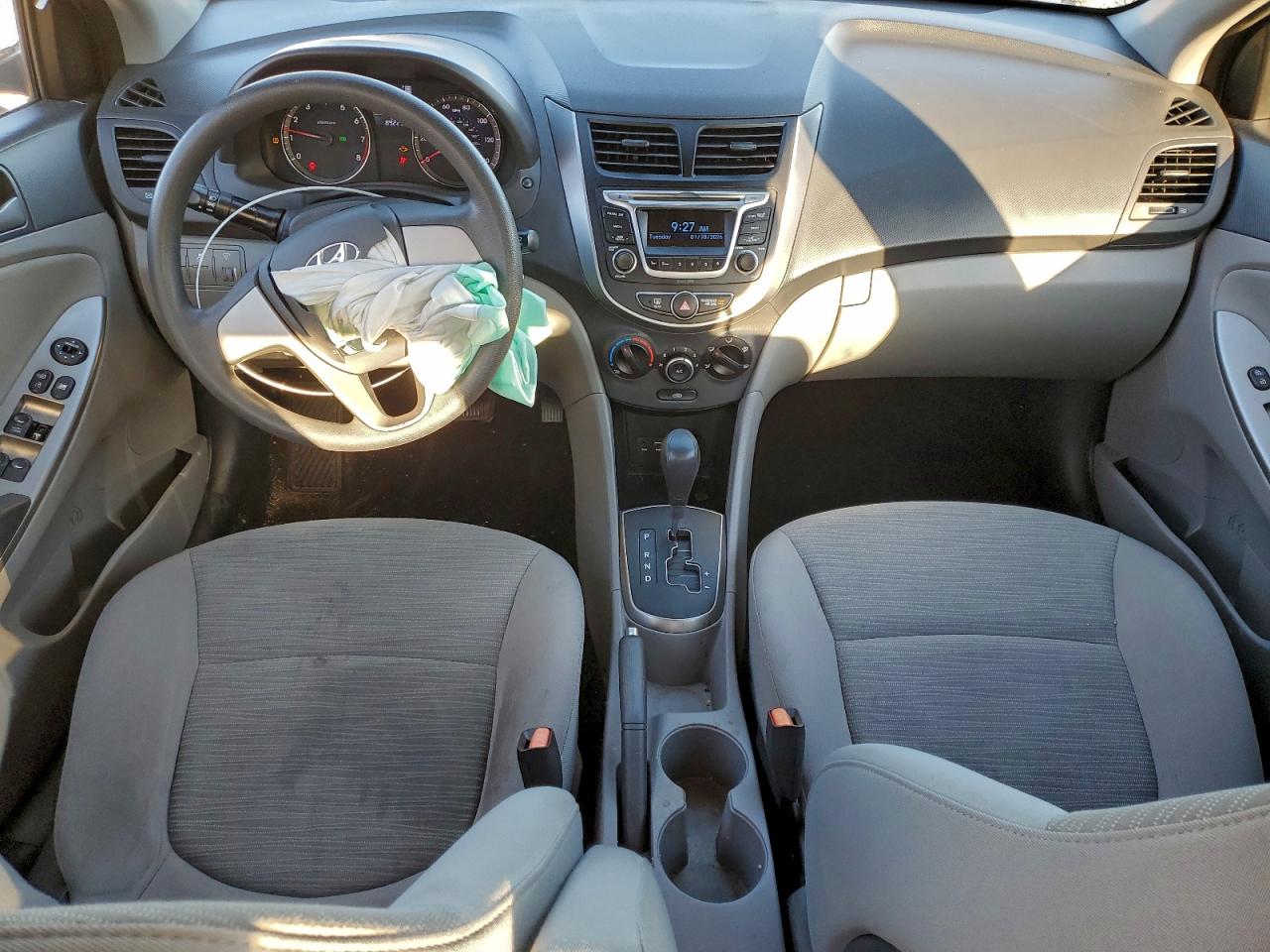 2016 HYUNDAI ACCENT SE photo 8