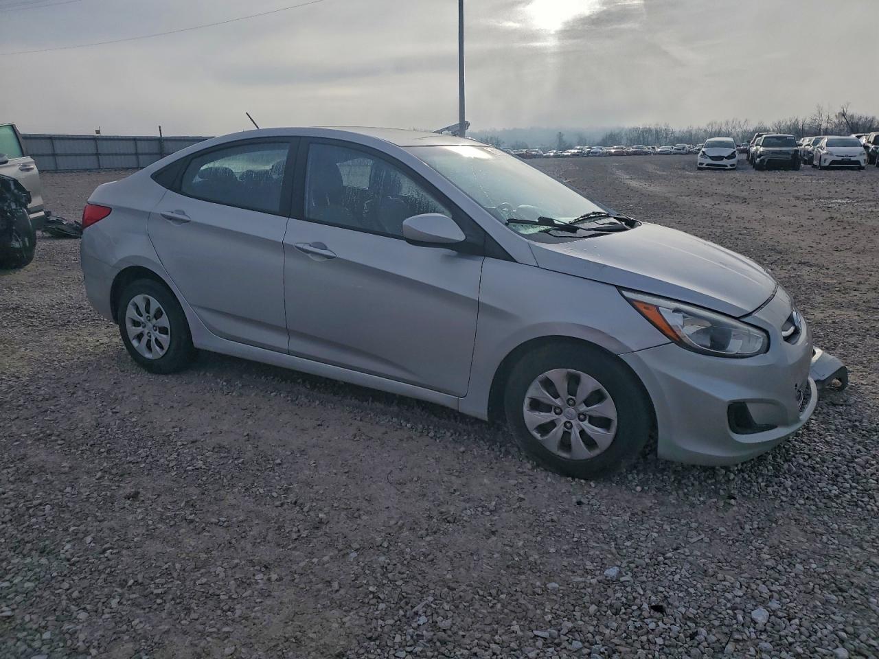 2016 HYUNDAI ACCENT SE photo 4