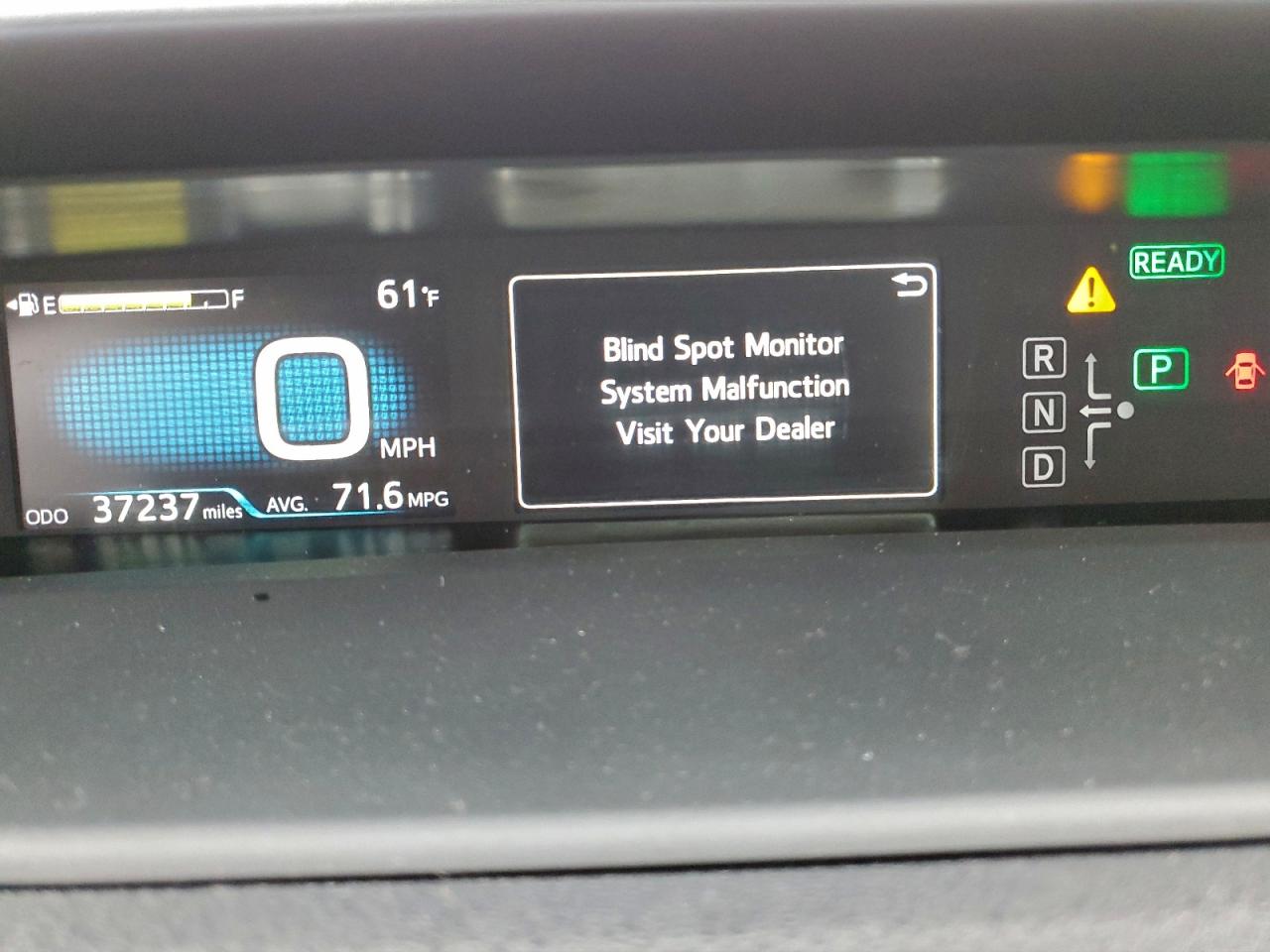 2019 TOYOTA PRIUS photo 9